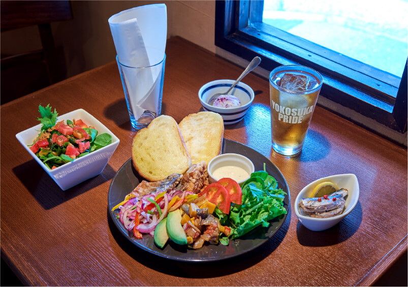 佐島のサバと横須賀野菜のごちそうサンドプレート