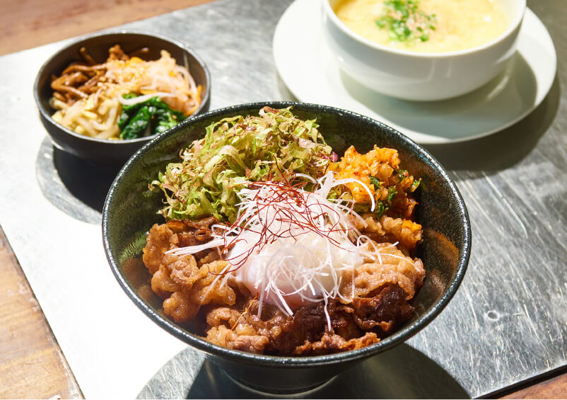 和牛焼肉サラダ丼